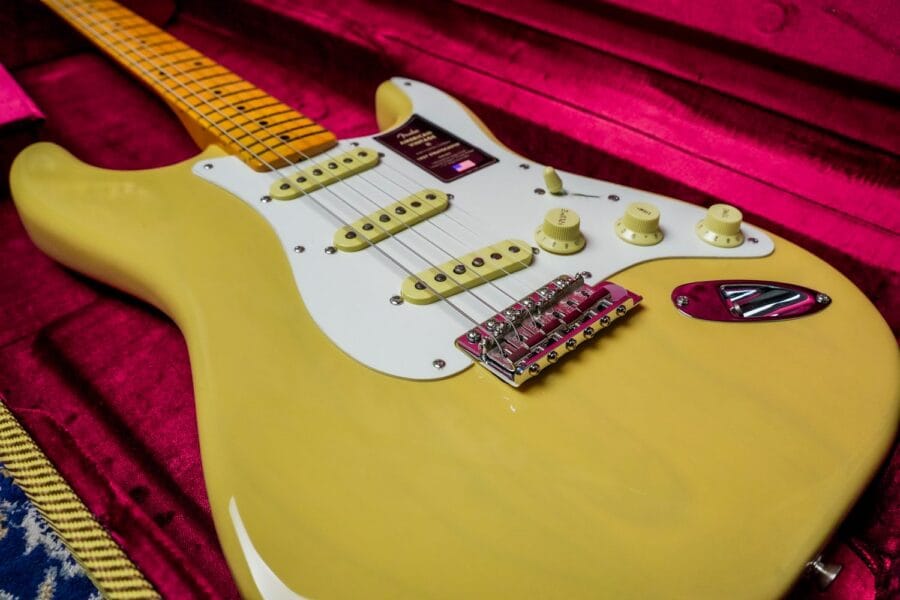 Fender American Vintage Ii 1957 Stratocaster Vintage Blonde (3)
