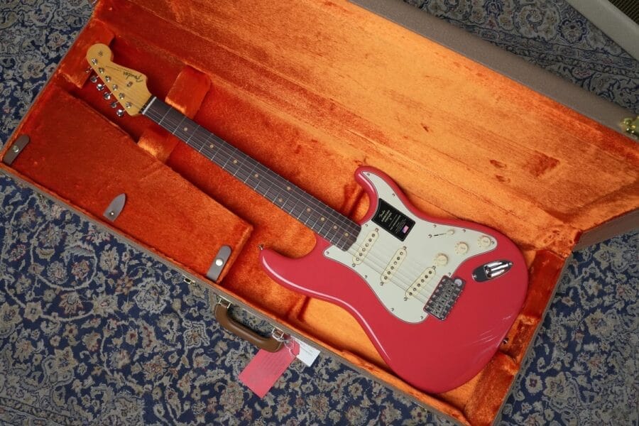 Fender American Vintage Ii 1961 Stratocaster Fiesta Red (11)