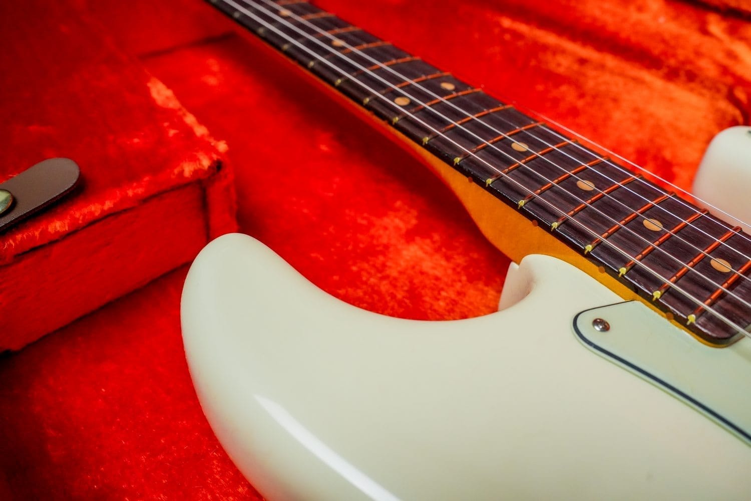 Fender American Vintage Ii 1961 Stratocaster Olympic White (4)