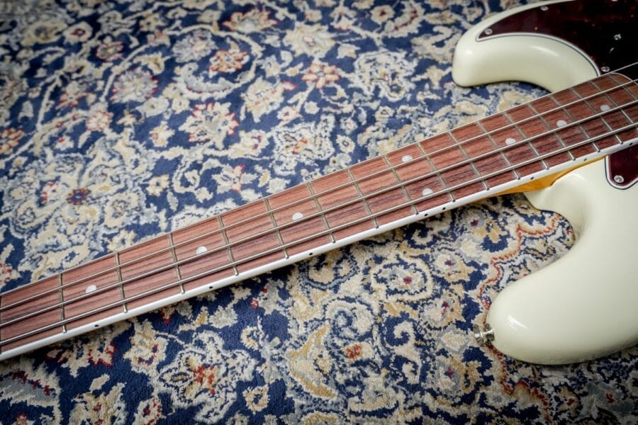Fender American Vintage Ii 1966 Jazz Bass Olympic White (10)