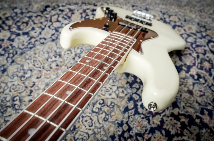 Fender American Vintage Ii 1966 Jazz Bass Olympic White (11)