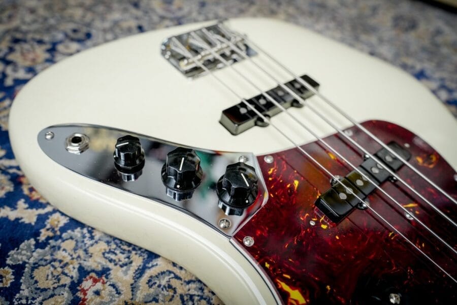 Fender American Vintage Ii 1966 Jazz Bass Olympic White (7)
