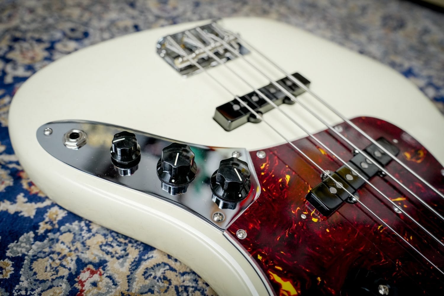 Fender American Vintage Ii 1966 Jazz Bass Olympic White (7)