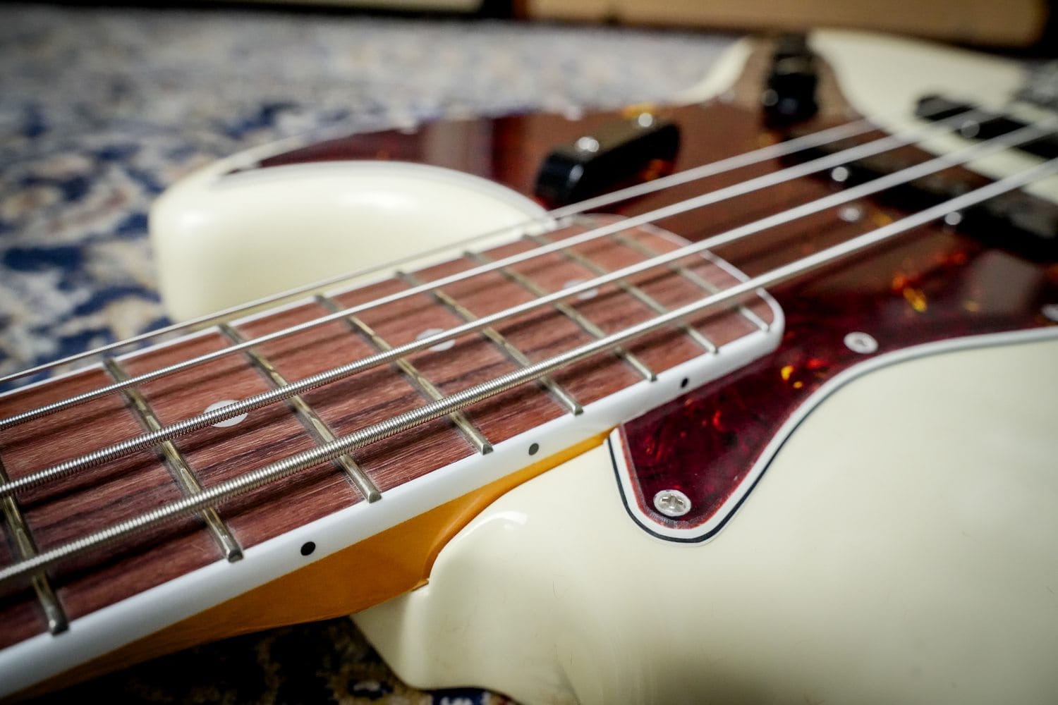 Fender American Vintage Ii 1966 Jazz Bass Olympic White (9)