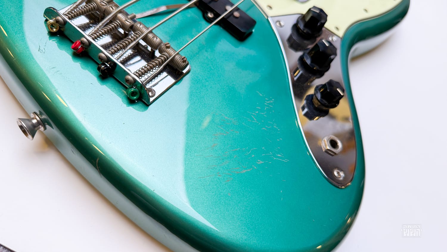 Fender Japan JB62-75US Jazz Bass Ocean Turquoise Metallic